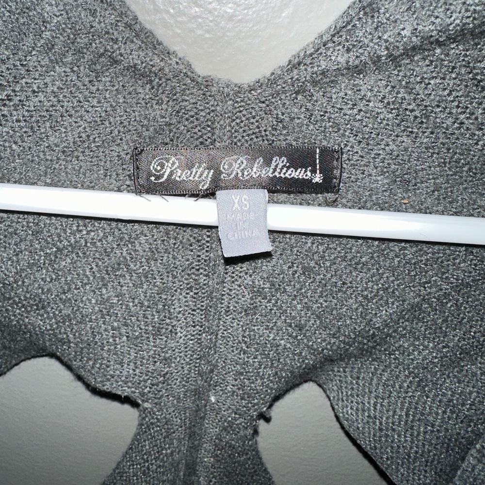 Cardigan - Picture 2 of 3